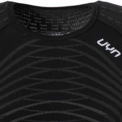 Angebote ⭐ UYN T-Shirt U100080/B472 Funktionsshirt, Mikrofaser, Schwarz, Schneeweiß 🛒 6 Angebote ⭐ UYN T-Shirt U100080/B472 Funktionsshirt, Mikrofaser, Schwarz, Schneeweiß 🛒 -Wäsche Verkaufsladen 323541 norm3