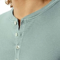 Bestpreis 🔔 Schiesser Revival Karl-Heinz Henley 1/1 172123/798 Longsleeve, Bio Baumwolle, Teegrün 🎁 -Wäsche Verkaufsladen 384729 norm3